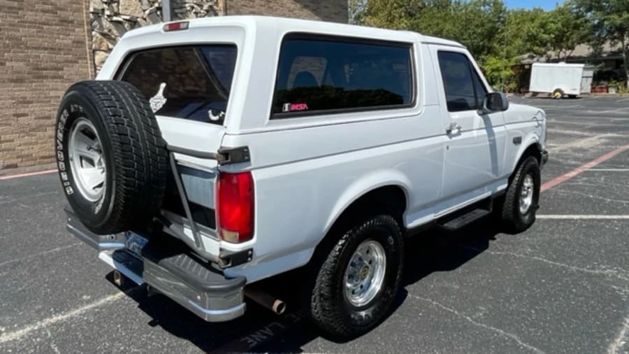 1996 Ford Bronco 5th Gen - Image 2 of 16