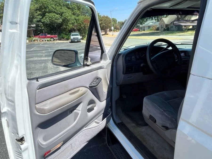 1996 Ford Bronco 5th Gen - Image 8 of 16
