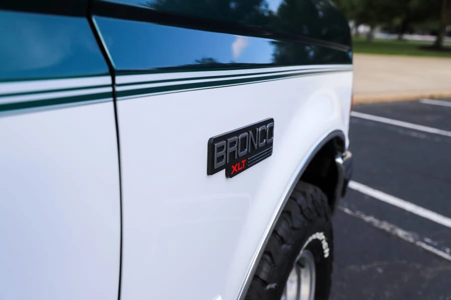 1996 Ford Bronco 5th Gen - Image 9 of 31