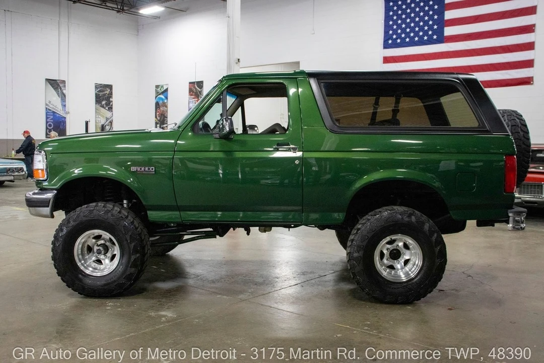 1996 Ford Bronco 5th Gen - Image 3 of 12
