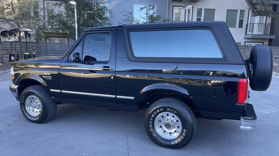 1996 Ford Bronco 5th Gen - Image 17 of 20