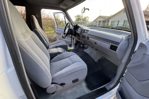 1996 Ford Bronco 5th Gen - Image 4 of 8