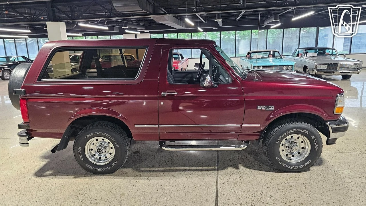 1996 Ford Bronco 5th Gen - Image 13 of 31