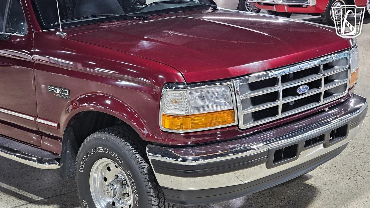 1996 Ford Bronco 5th Gen - Image 29 of 31