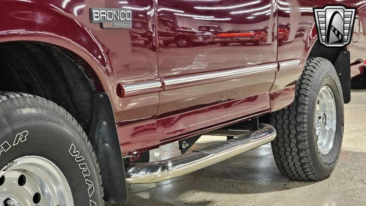 1996 Ford Bronco 5th Gen - Image 11 of 12