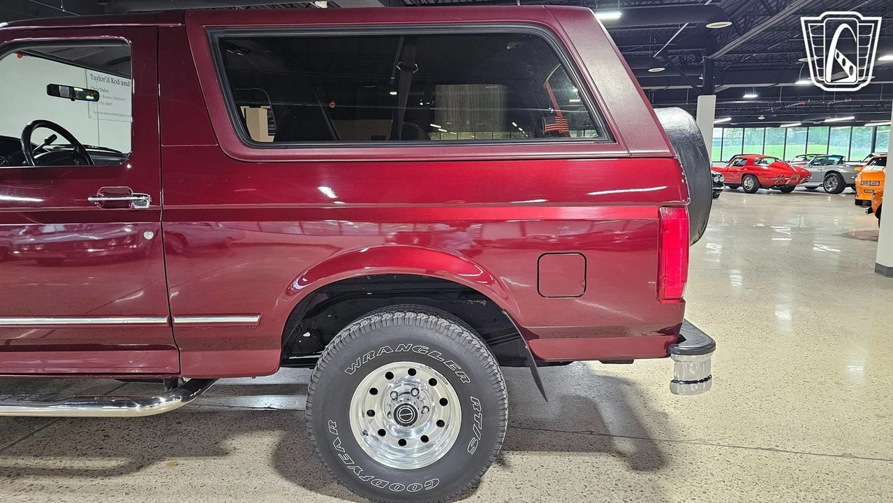 1996 Ford Bronco 5th Gen - Image 21 of 31