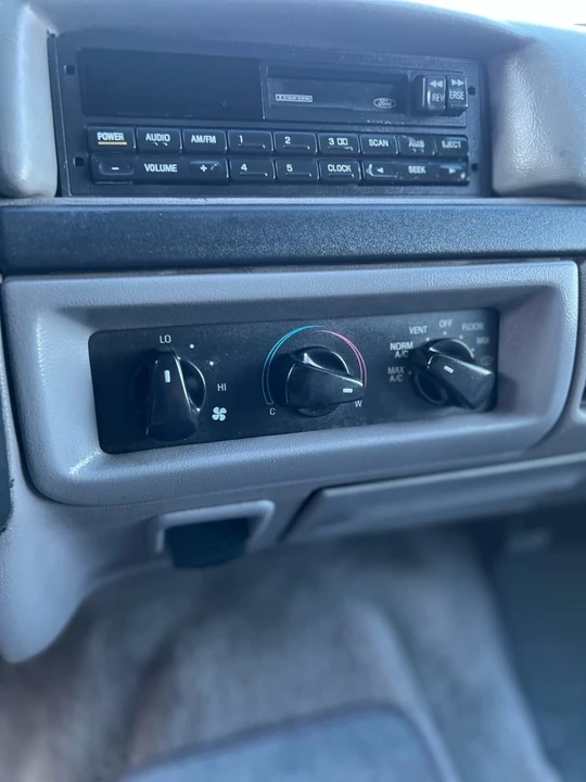 1996 Ford Bronco 5th Gen - Image 29 of 31