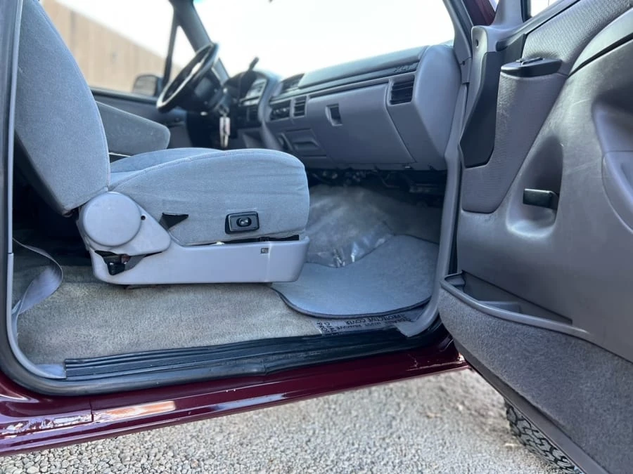 1996 Ford Bronco 5th Gen - Image 25 of 31
