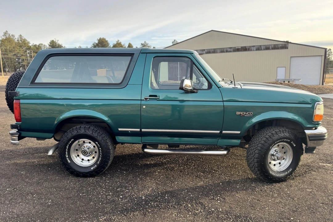 1996 Ford Bronco 5th Gen - Image 3 of 7