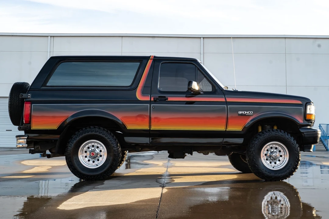 1996 Ford Bronco 5th Gen - Image 3 of 7