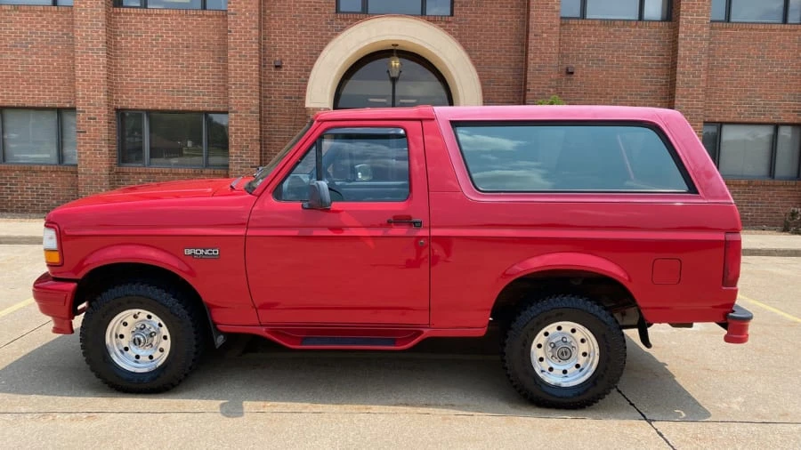 1996 Ford Bronco 5th Gen - Image 2 of 27