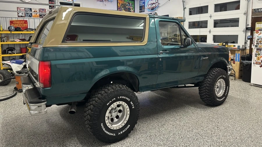 1996 Ford Bronco 5th Gen - Image 2 of 9