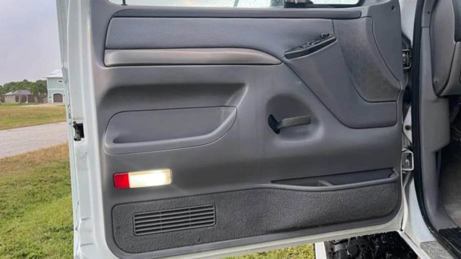 1996 Ford Bronco 5th Gen - Image 4 of 25