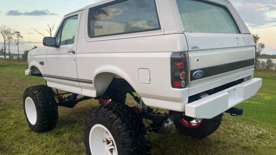 1996 Ford Bronco 5th Gen - Image 16 of 25