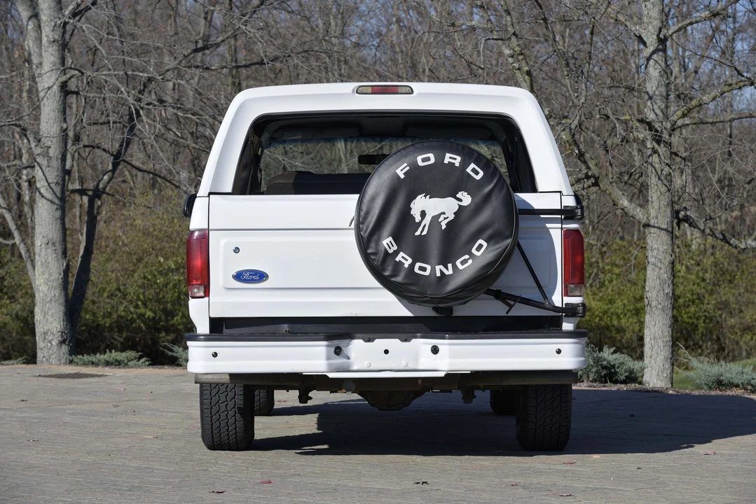 1996 Ford Bronco 5th Gen - Image 9 of 31