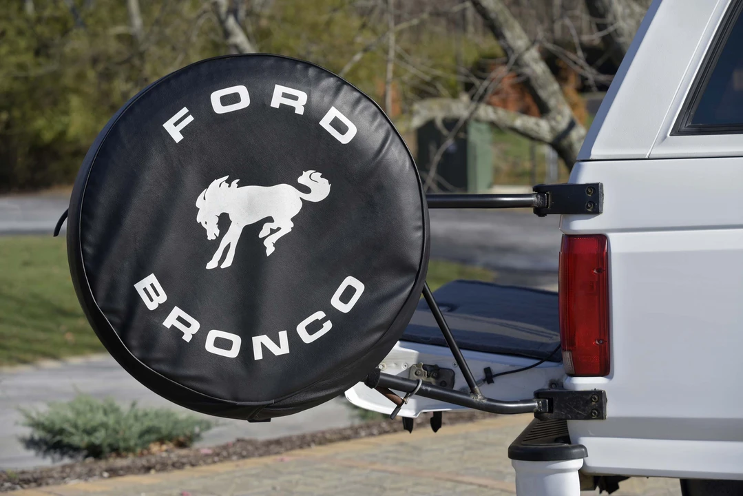 1996 Ford Bronco 5th Gen - Image 23 of 31