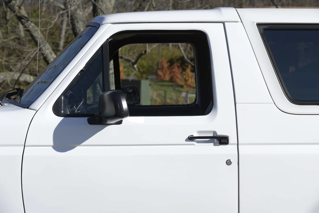 1996 Ford Bronco 5th Gen - Image 30 of 31