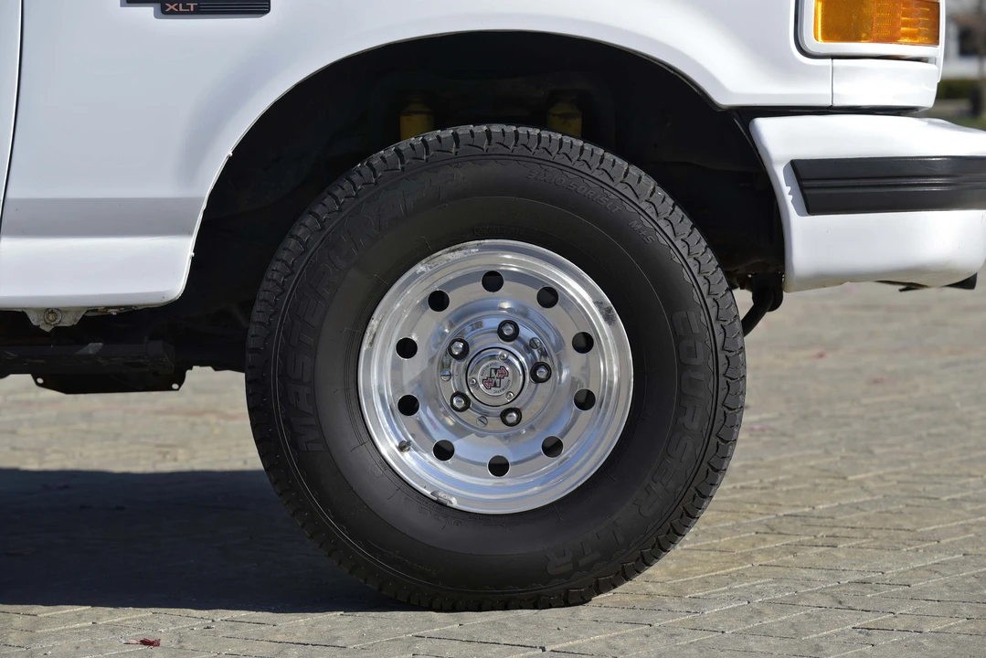 1996 Ford Bronco 5th Gen - Image 24 of 31