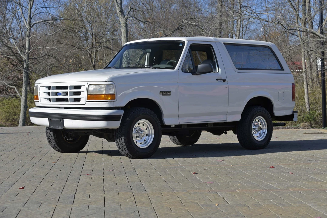 1996 Ford Bronco 5th Gen - Image 5 of 31