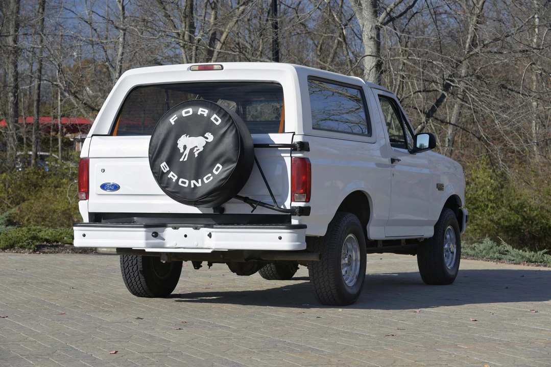 1996 Ford Bronco 5th Gen - Image 10 of 31