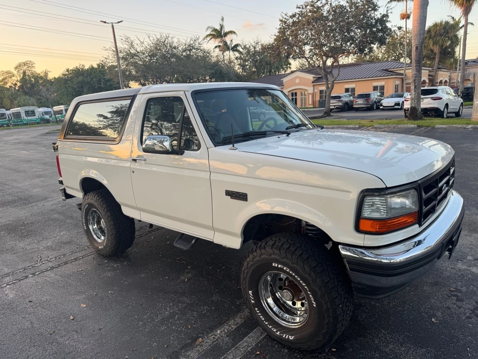 1996 Ford Bronco 5th Gen - Image 8 of 21