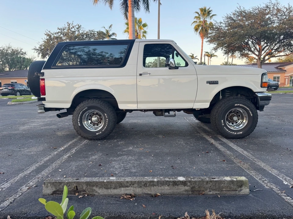 1996 Ford Bronco 5th Gen - Image 10 of 21