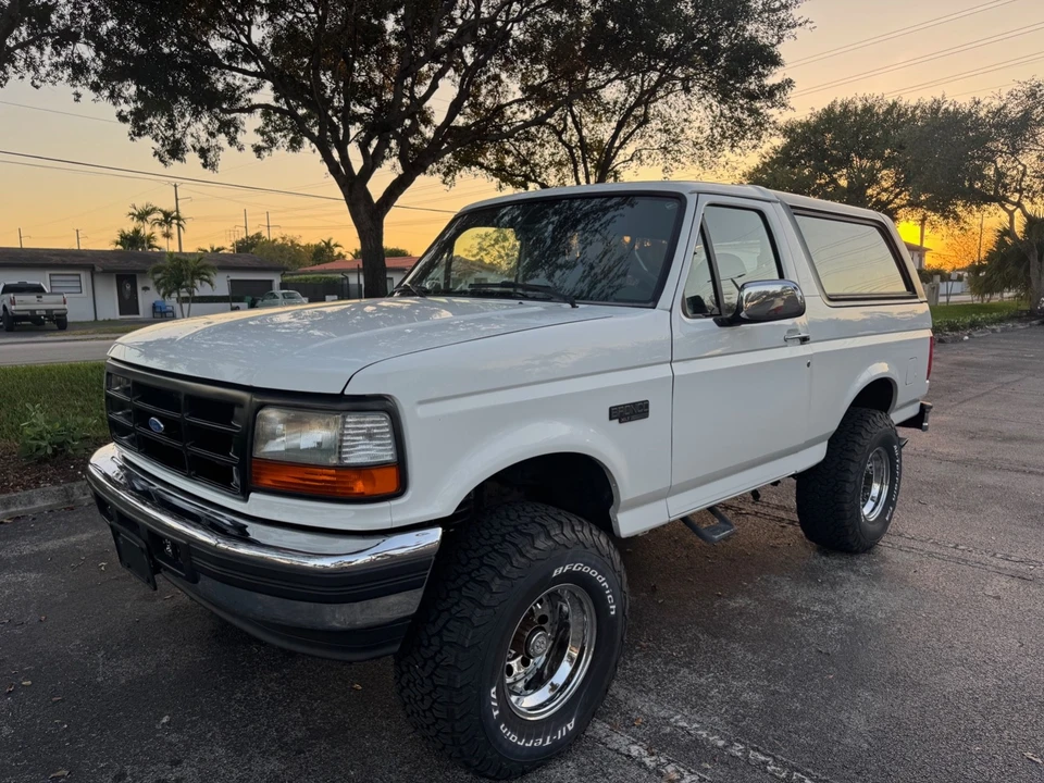 1996 Ford Bronco 5th Gen - Image 2 of 21