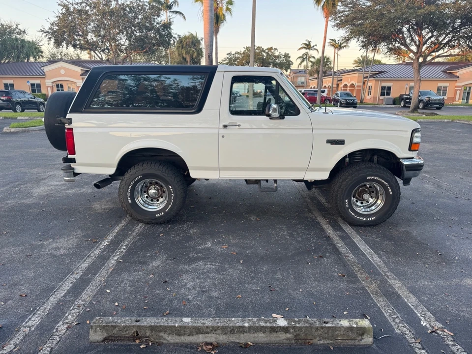 1996 Ford Bronco 5th Gen - Image 9 of 21