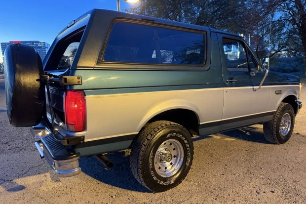 1996 Ford Bronco 5th Gen - Image 2 of 7