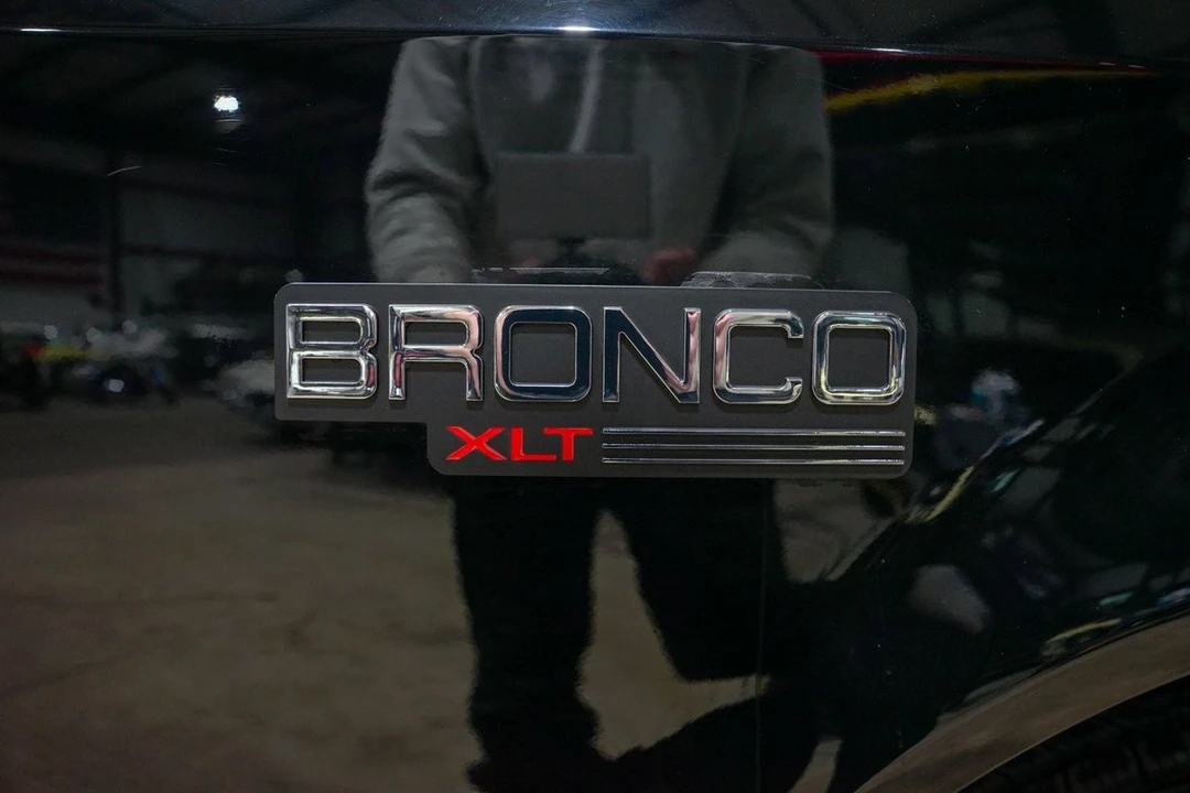 1996 Ford Bronco 5th Gen - Image 25 of 31