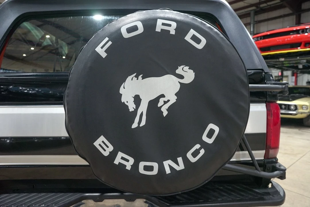 1996 Ford Bronco 5th Gen - Image 24 of 31