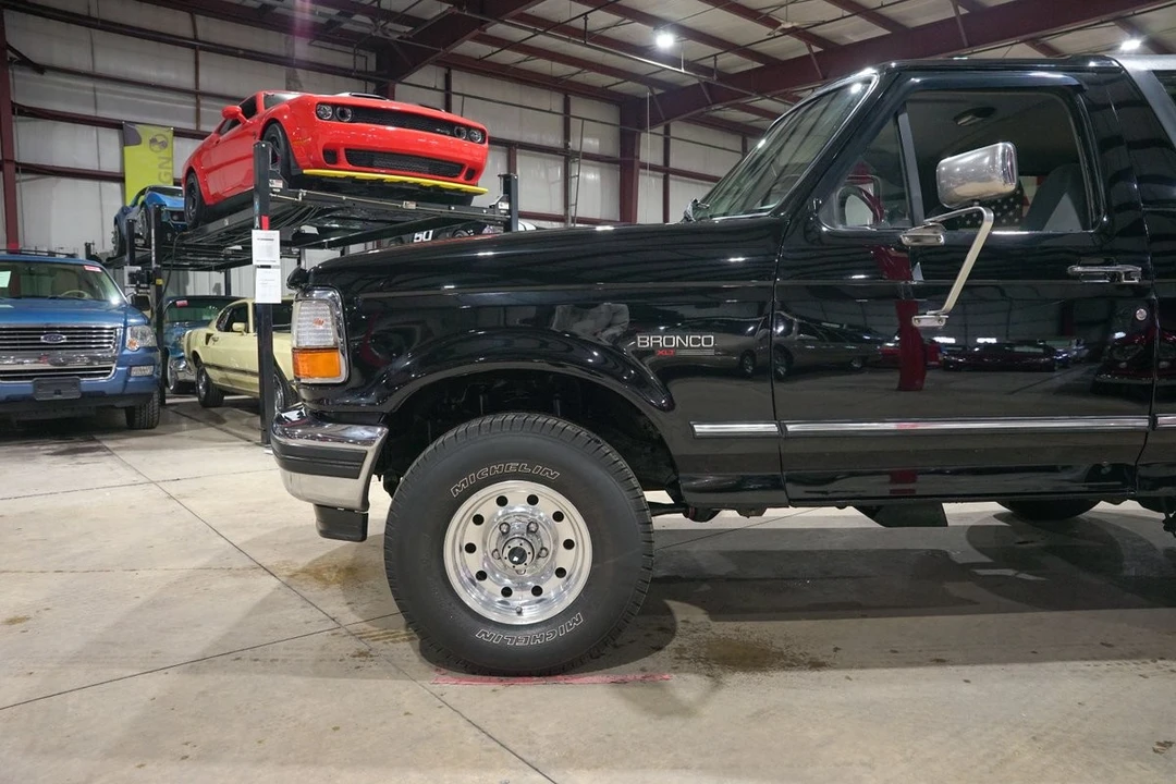 1996 Ford Bronco 5th Gen - Image 3 of 12