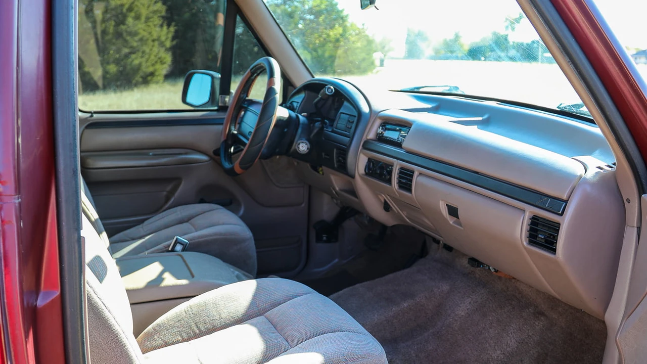 1996 Ford Bronco 5th Gen - Image 6 of 21