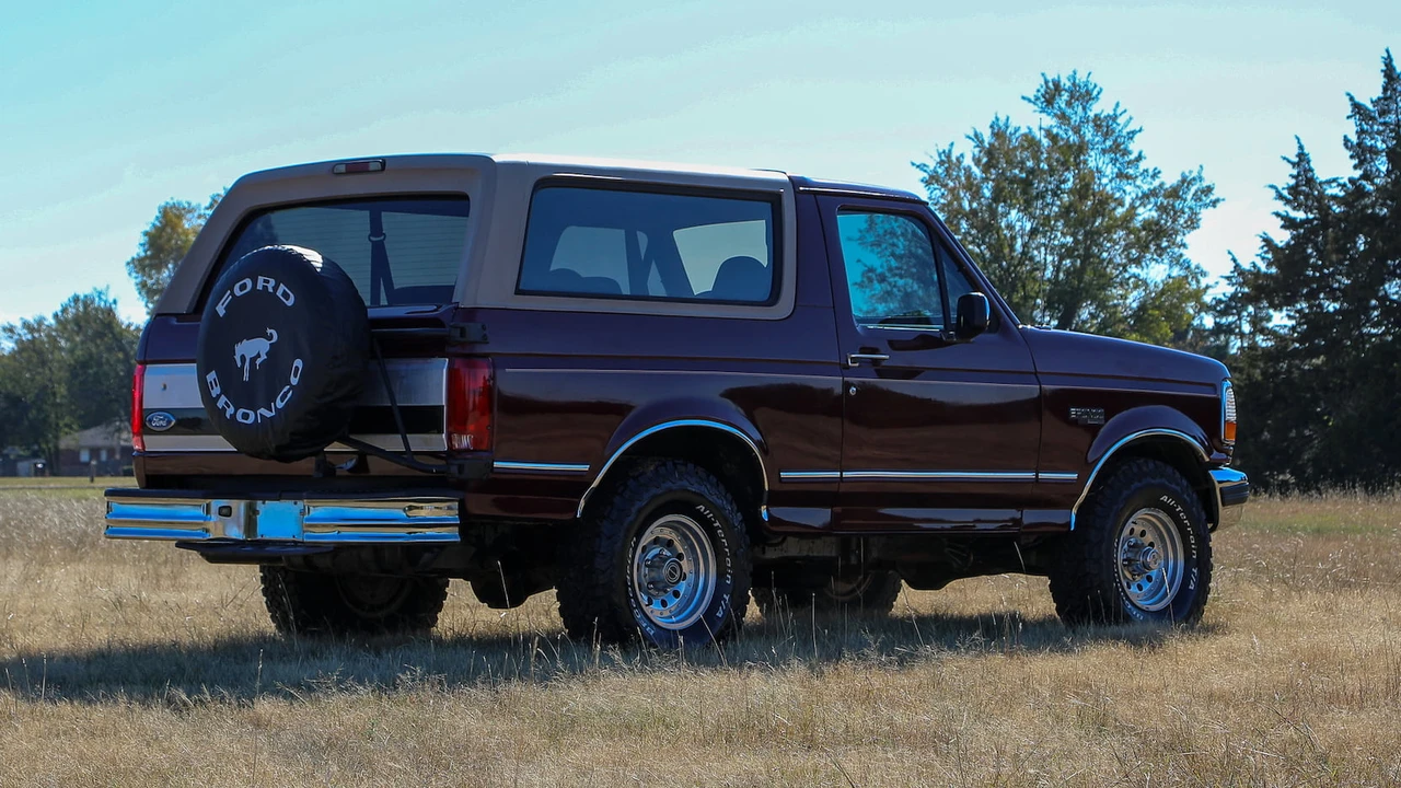 1996 Ford Bronco 5th Gen - Image 13 of 21