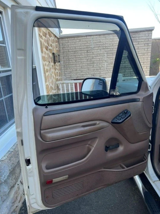 1996 Ford Bronco 5th Gen - Image 19 of 31