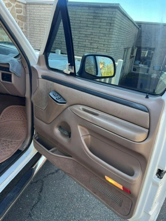 1996 Ford Bronco 5th Gen - Image 25 of 31