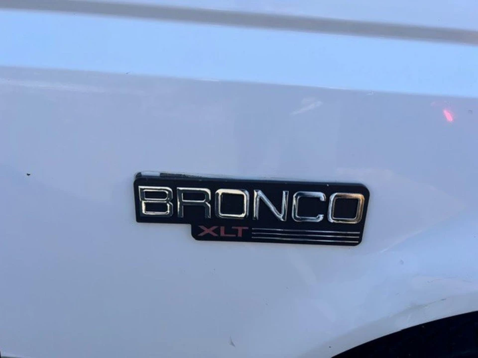 1996 Ford Bronco 5th Gen - Image 14 of 31