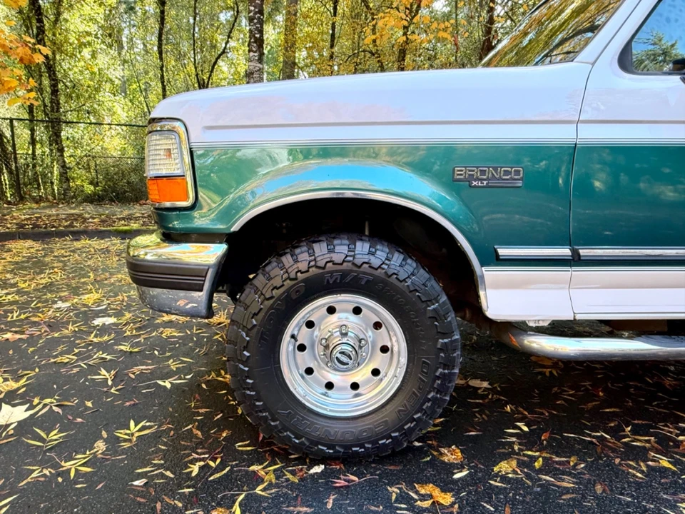 1996 Ford Bronco 5th Gen - Image 9 of 21