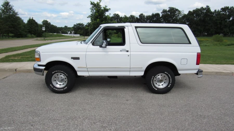 1996 Ford Bronco 5th Gen - Image 2 of 8