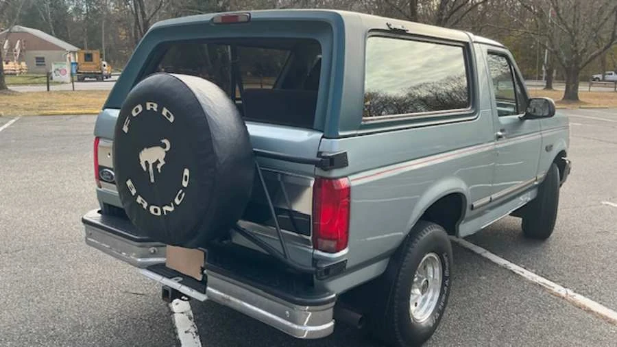 1996 Ford Bronco 5th Gen - Image 2 of 31