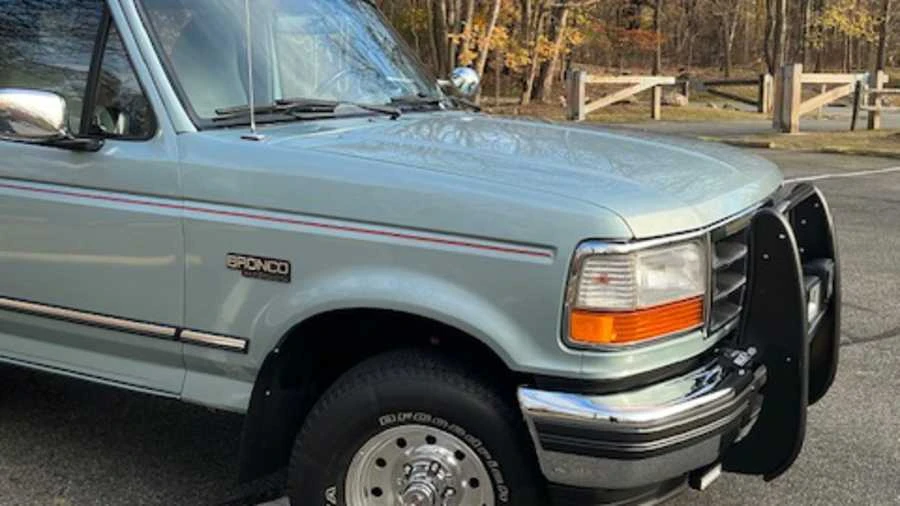 1996 Ford Bronco 5th Gen - Image 14 of 31