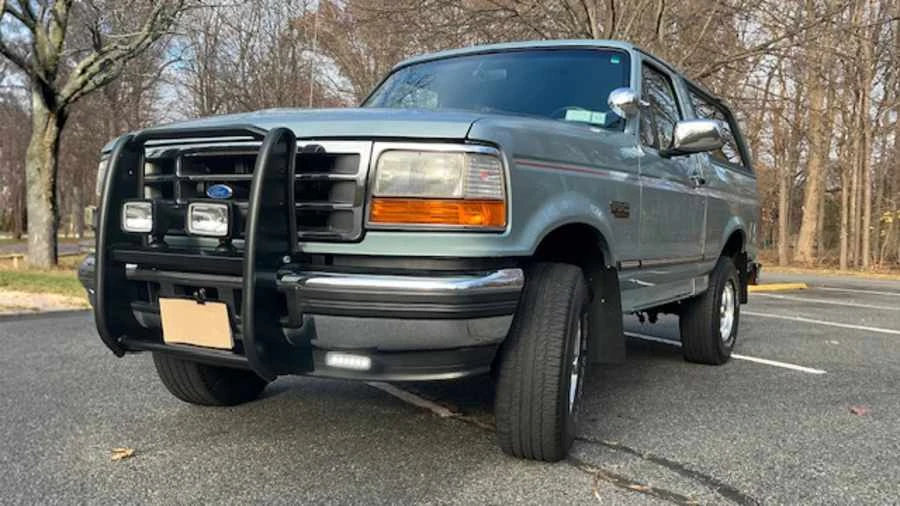 1996 Ford Bronco 5th Gen - Image 17 of 31
