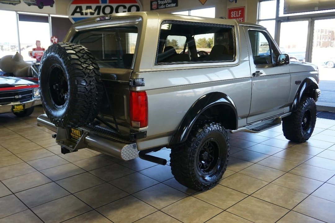 1996 Ford Bronco 5th Gen - Image 7 of 21