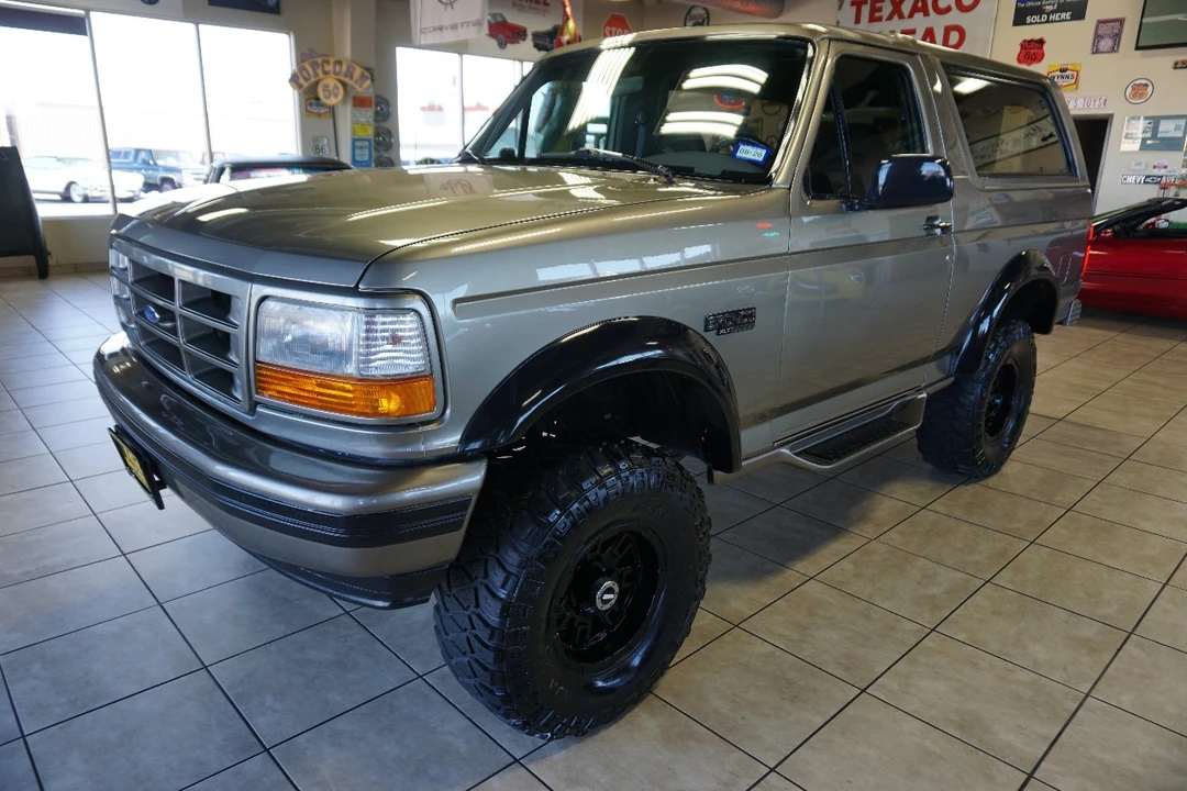1996 Ford Bronco 5th Gen - Image 3 of 21