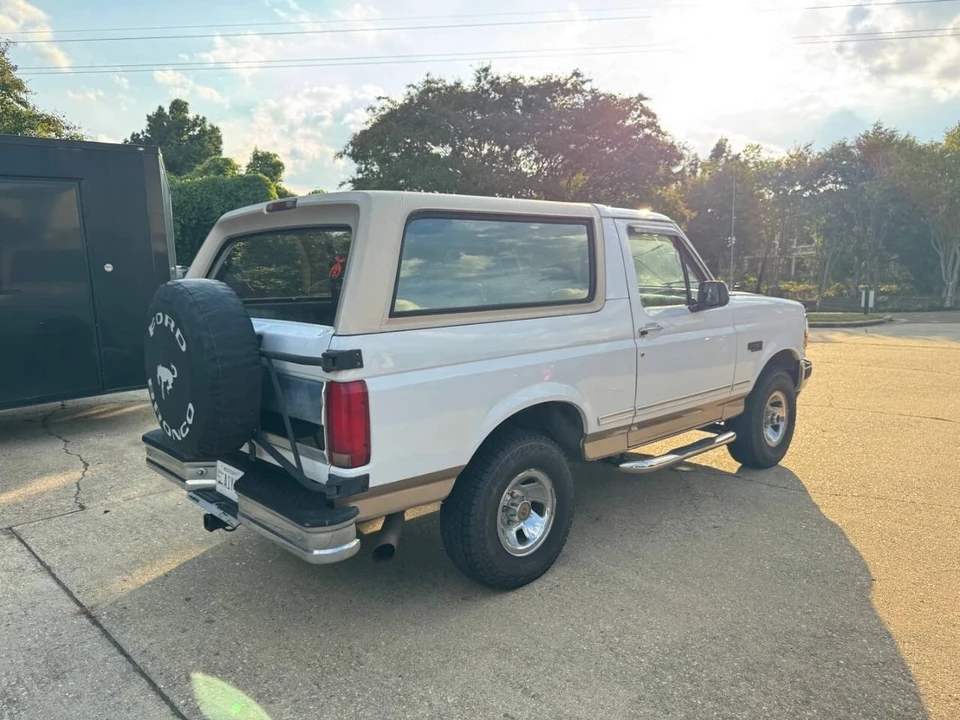 1996 Ford Bronco 5th Gen - Image 7 of 21