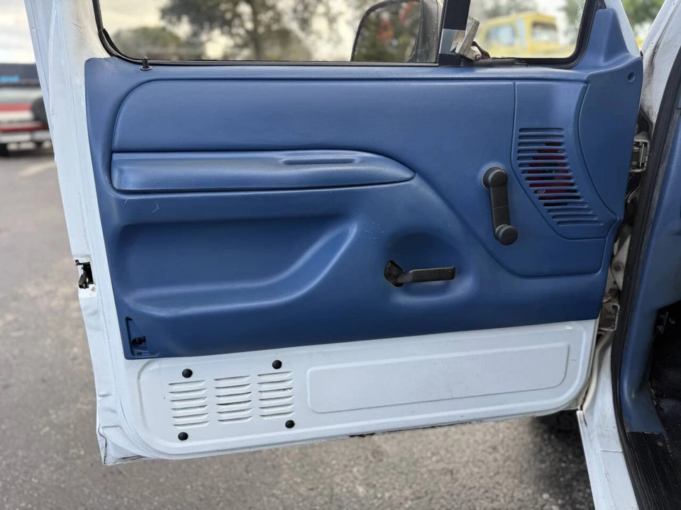 1996 Ford Bronco 5th Gen - Image 13 of 31