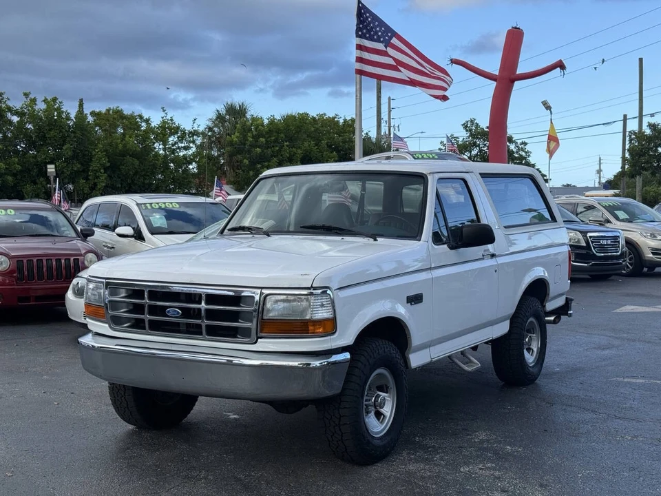 1996 Ford Bronco 5th Gen - Image 2 of 31