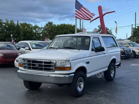 1996 Ford Bronco XLT 2dr 4WD SUV