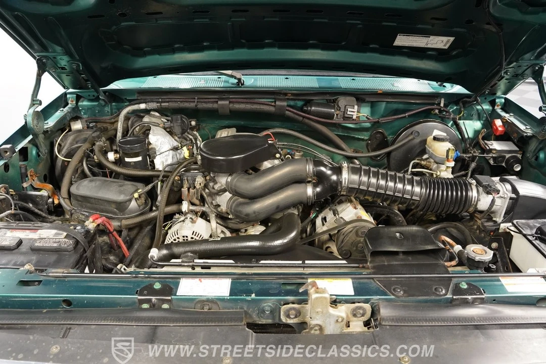1996 Ford Bronco 5th Gen - Image 4 of 12