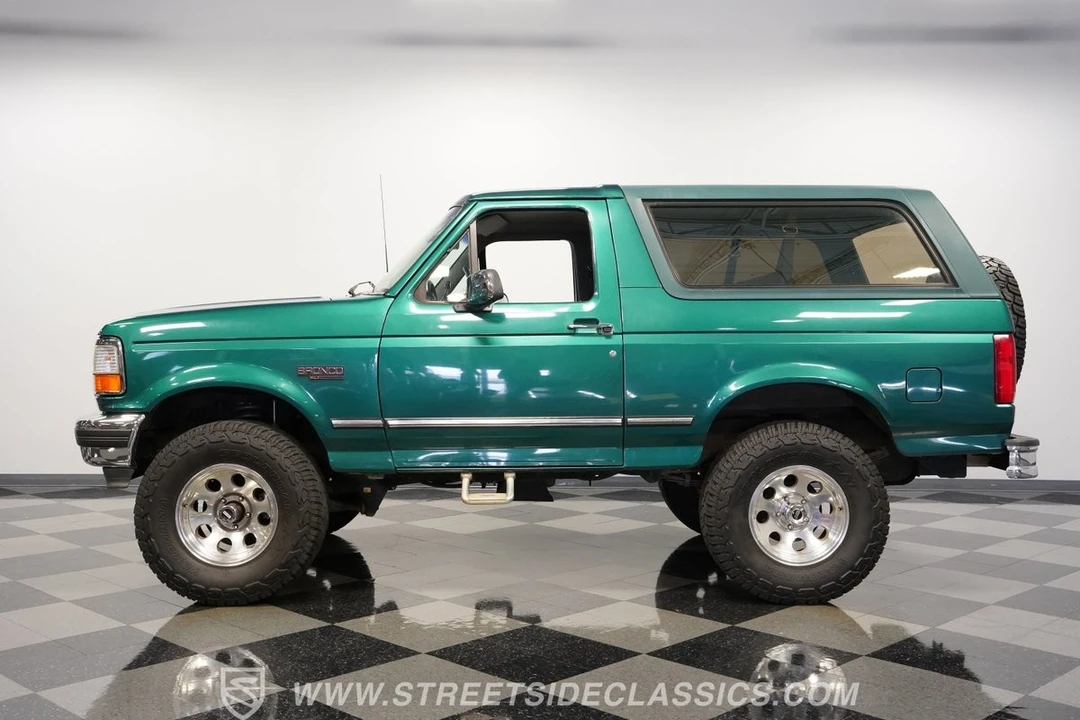 1996 Ford Bronco 5th Gen - Image 2 of 12